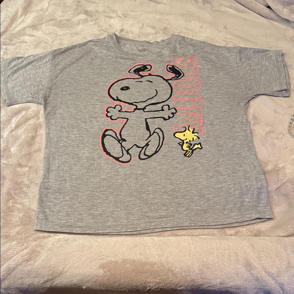 Snoopy Gray Women's Short Sleeve Tee